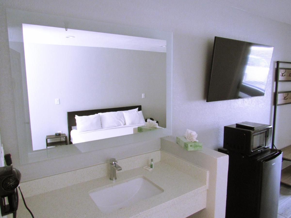 Capri Suites Anaheim Exteriör bild